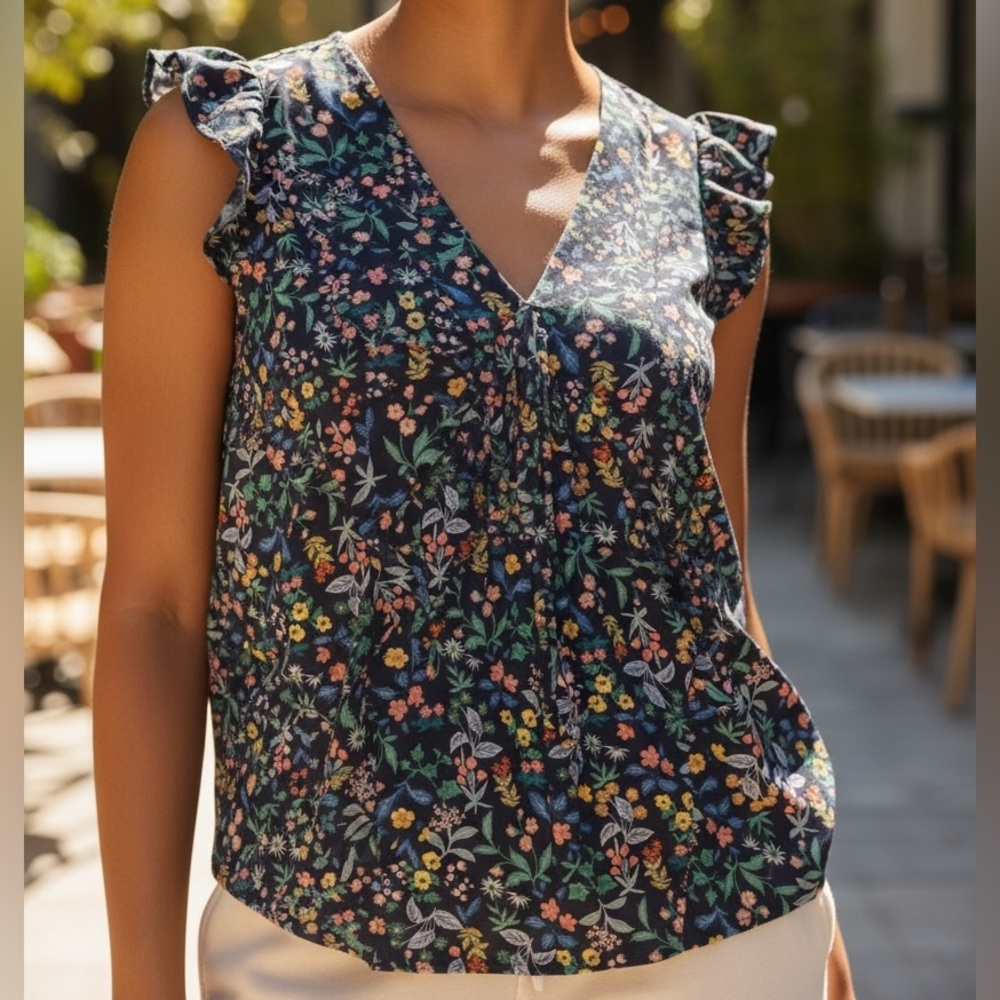 🛍️SALE RW&CO. Black Floral V-Neck Blouse medium shiffon